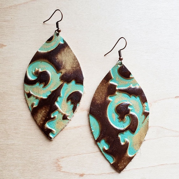 Boujee Boutique Jewelry - Leather Oval Earrings in King Turquoise Floral